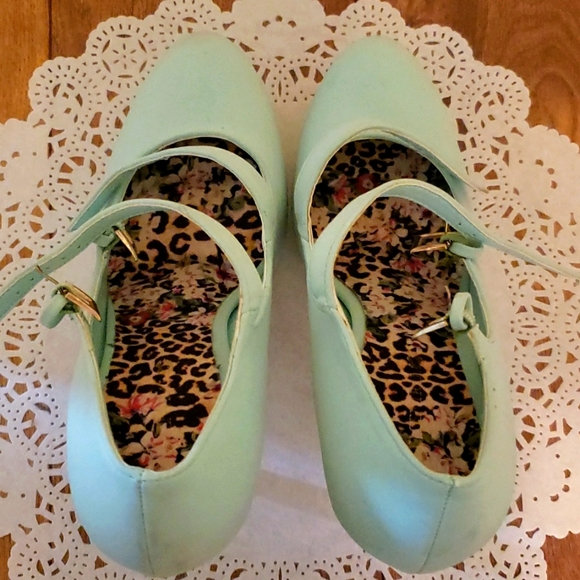 Body Central Size 8 Teal Platform Heels - Picture 7 of 7